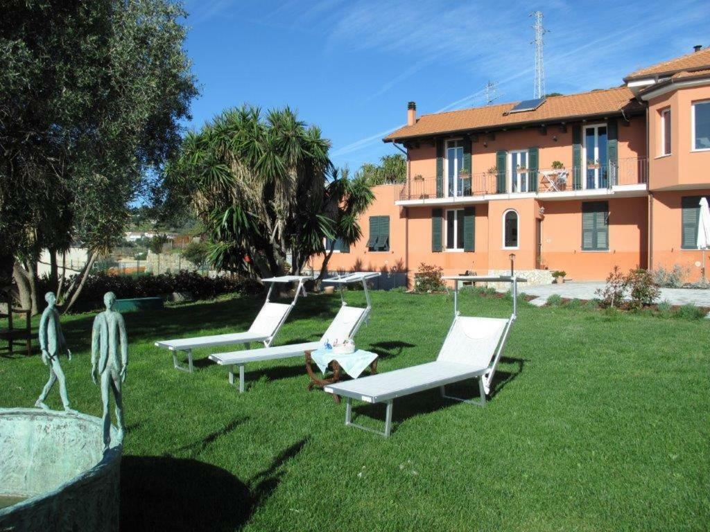 Agriturismo La Tuffatrice Imperia Exteriér fotografie